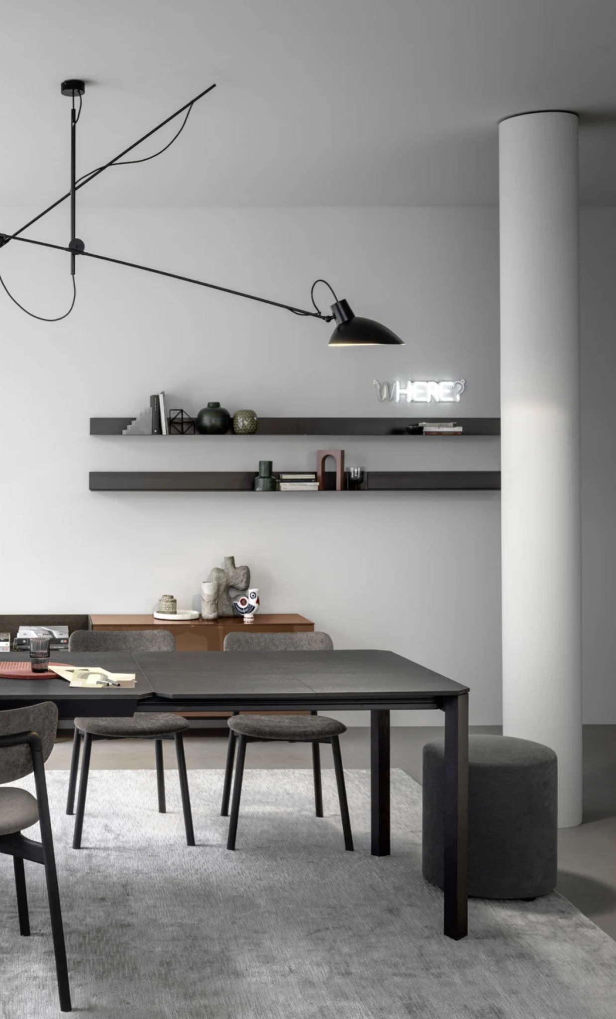 Un giorno, la cliente mi ha detto: “Voglio sentirmi bene a casa, ma non so come.”
Abbiamo lavorato sulle materie, sui colori, sulla distribuzione.
E poi, ho portato il verde dentro.
Una pianta viva, vera, che non fosse solo decorazione ma presenza.
Ora, quando entra, lei sorride.
La casa parla con lei. E lei si sente, finalmente, a casa.
Richiedi ora un Progetto d'interior design e Arredamento
Studio di Interior design
Eleonora Giacopetti
Telefono: +39 3911251135
WhatsApp: + 39 3927523776
Email: eg@eleonoragiacopetti.it
#InteriorCheEmoziona #ProgettiSuMisura #DesignPerTe #designinspiration #arreadmentodinterni #arredamentocasa